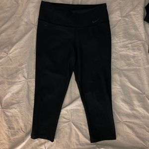 Nike Dri-Fit cropped leggings